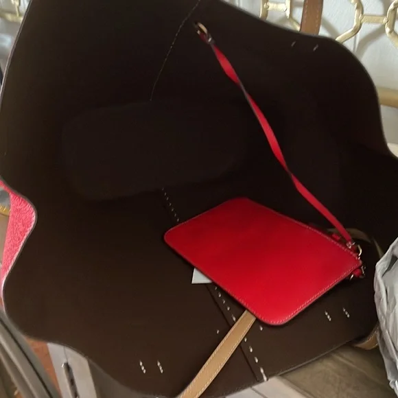 Brand new Tory Burch SHOPPER TOTE - Picture 10 of 11